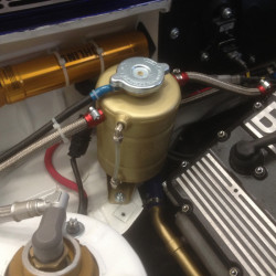 Water header tank BMW M3